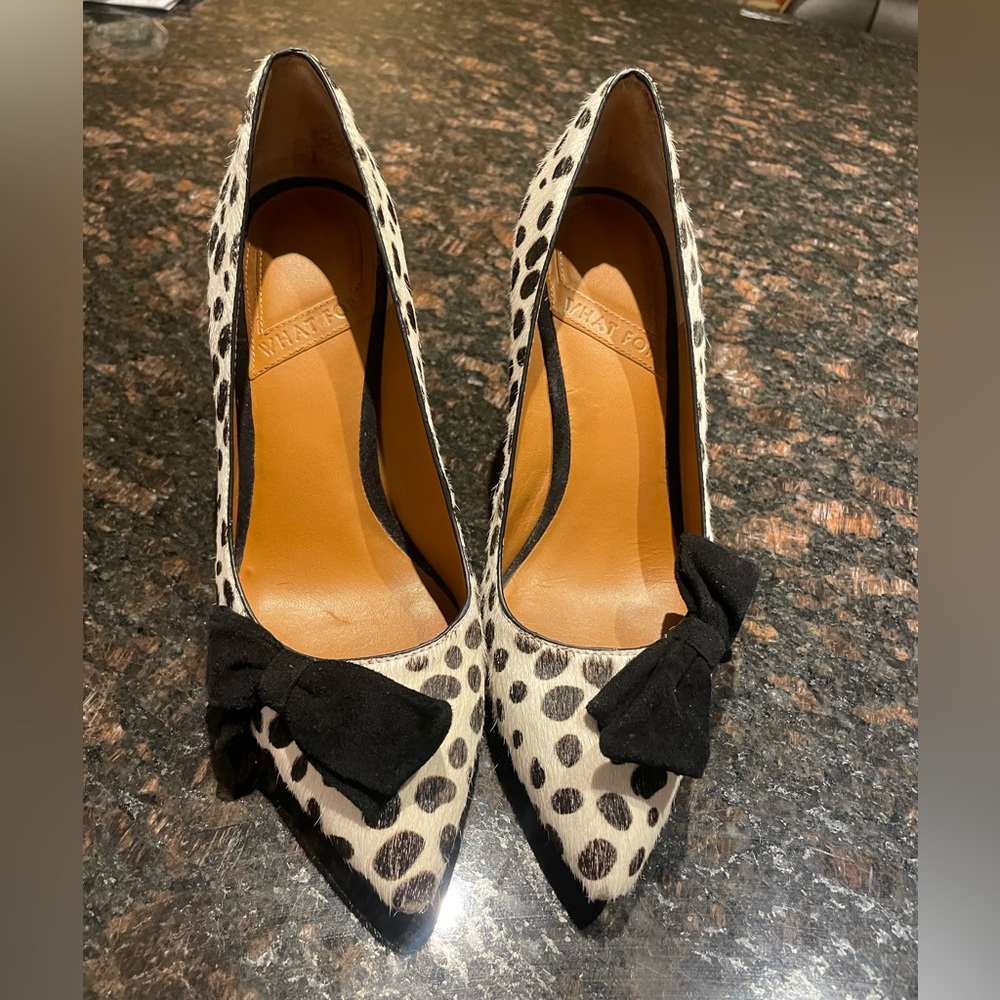 Leopard black and white pumps